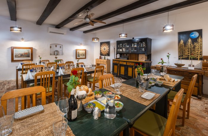 Szomszéd Kertje étterem